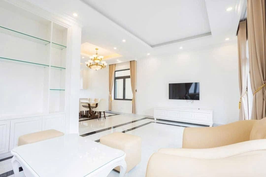 GIẢM GIÁ BÁN GẤP BIỆT THỰ ĐẸP KHU ROYAL VILLA ĐÀ LẠT – GIÁ CHỈ 10.5 TỶ! - Ảnh 2